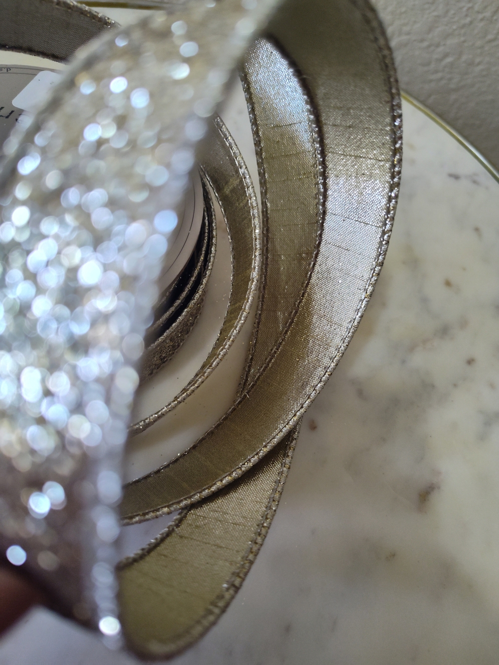 D. STEVENS Wired Gold Silver Glitter Ribbon 1" x 10 Yards Luxury Designer Ribbon - Picture 5 of 6